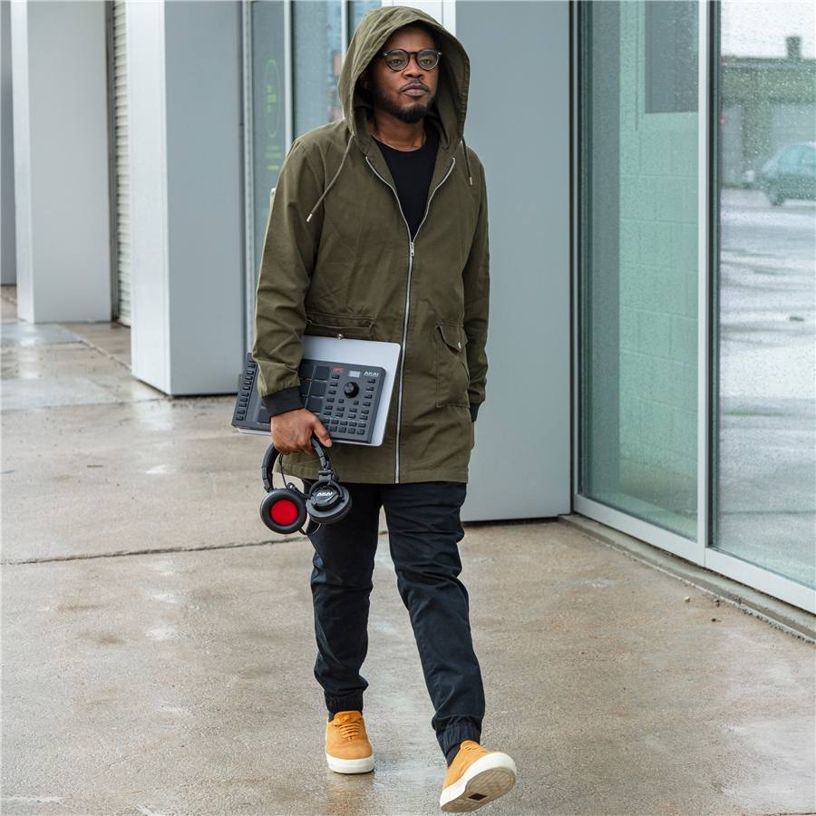 8-akai-professional-mpc-studio-2-1070019037_8