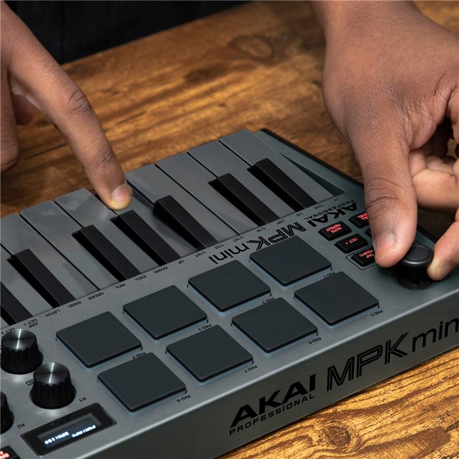 8-akai-professional-mpk-mini-3-grey-1070015547_3