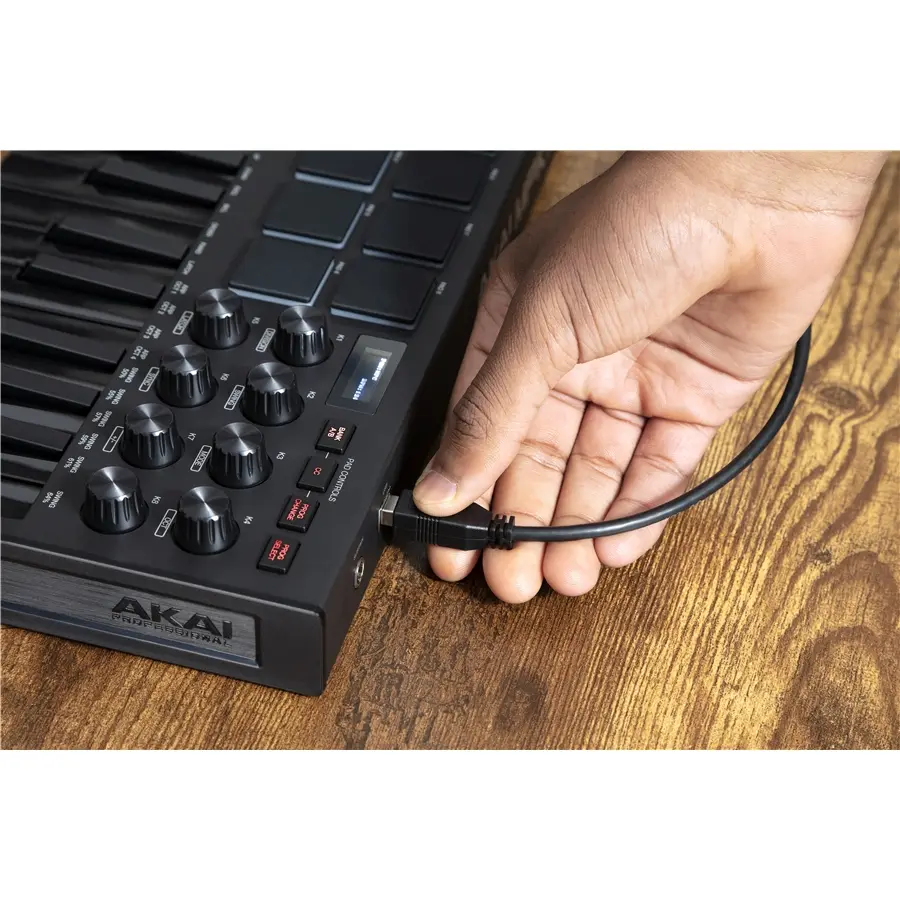 8-akai-professional-mpk-mini-mkiii-black-1070015544_10
