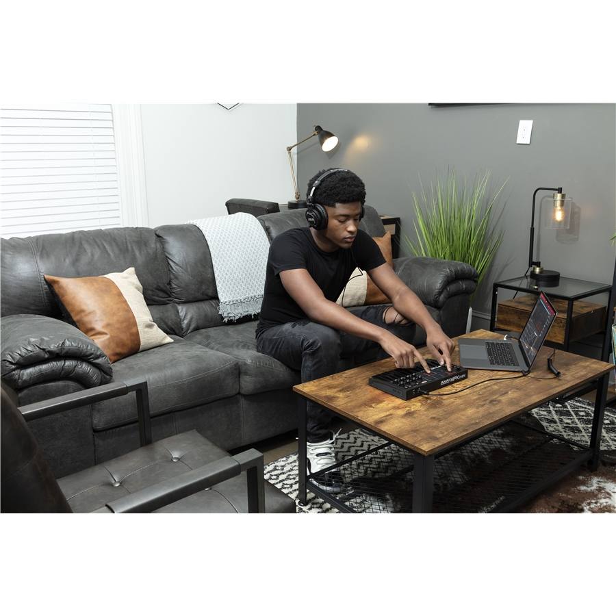 8-akai-professional-mpk-mini-mkiii-black-1070015544_11