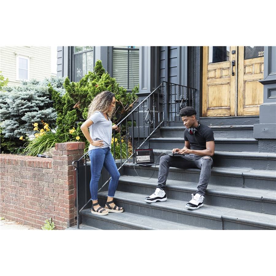 8-akai-professional-mpk-mini-mkiii-black-1070015544_13