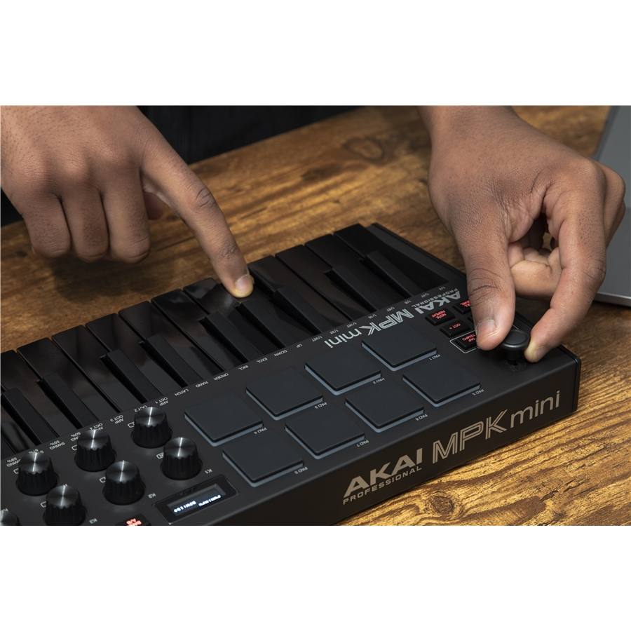 8-akai-professional-mpk-mini-mkiii-black-1070015544_5