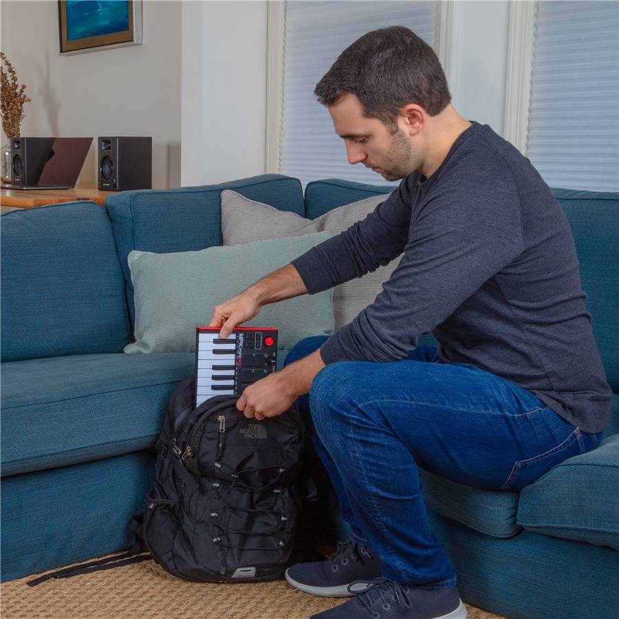 8-akai-professional-mpk-mini-play-mk3-1070015548_7