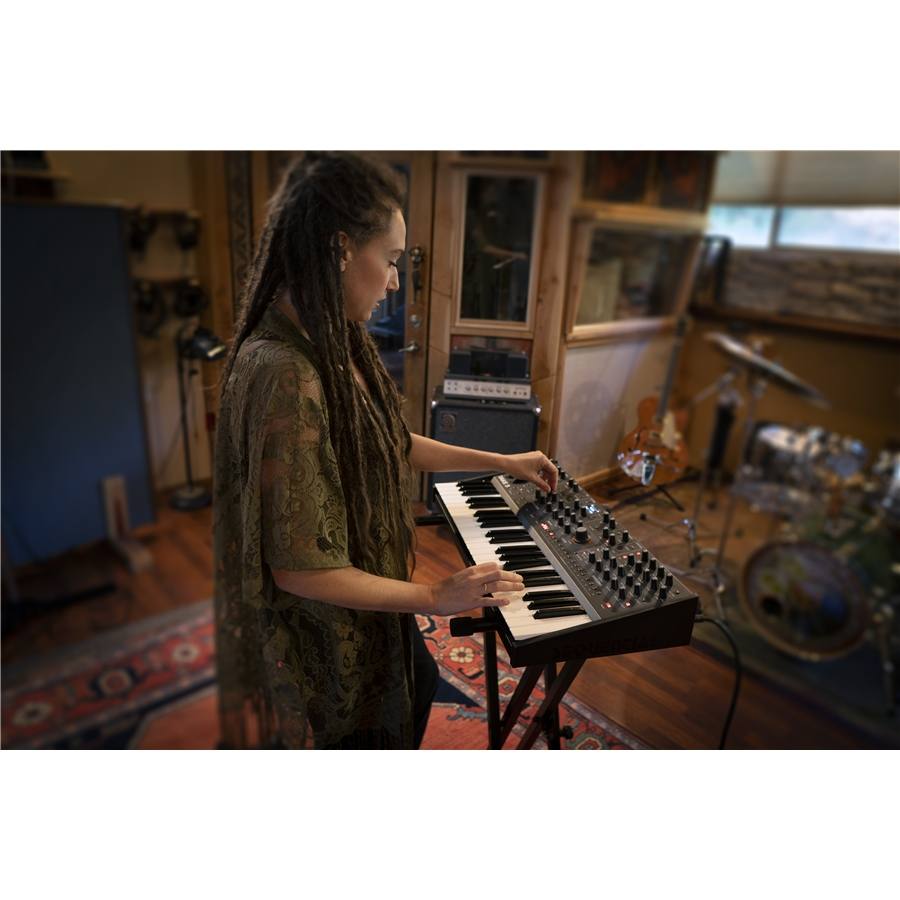 83-sequential-take-5-17900016_5