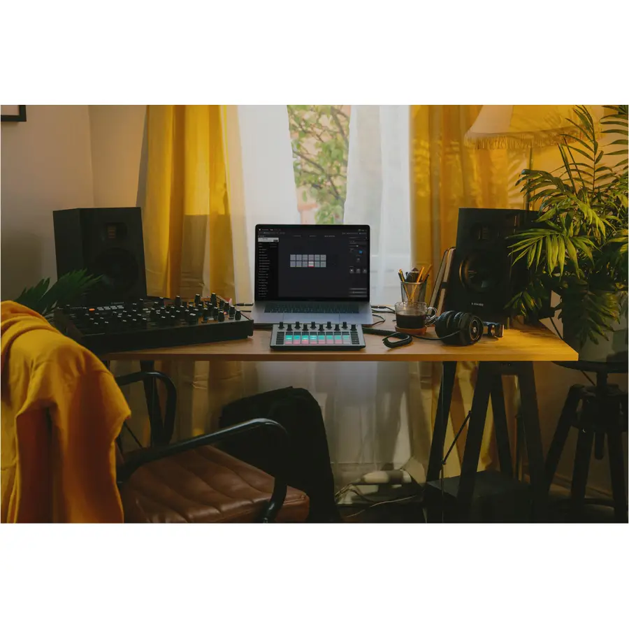 adam-audio-adam-audio-t5v-11500000-9