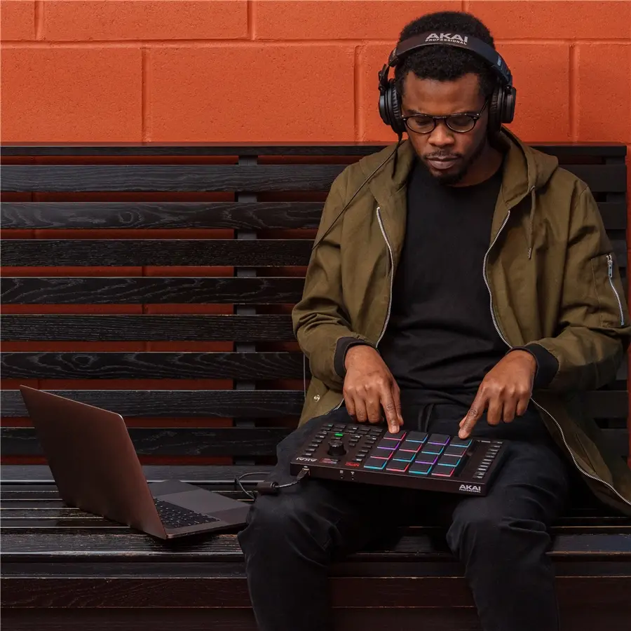 akai-professional-mpc-studio-2-1070019037-7