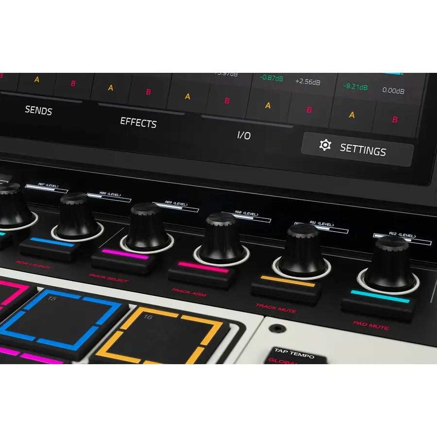 akai-professional-mpc-xl-6020005089-7