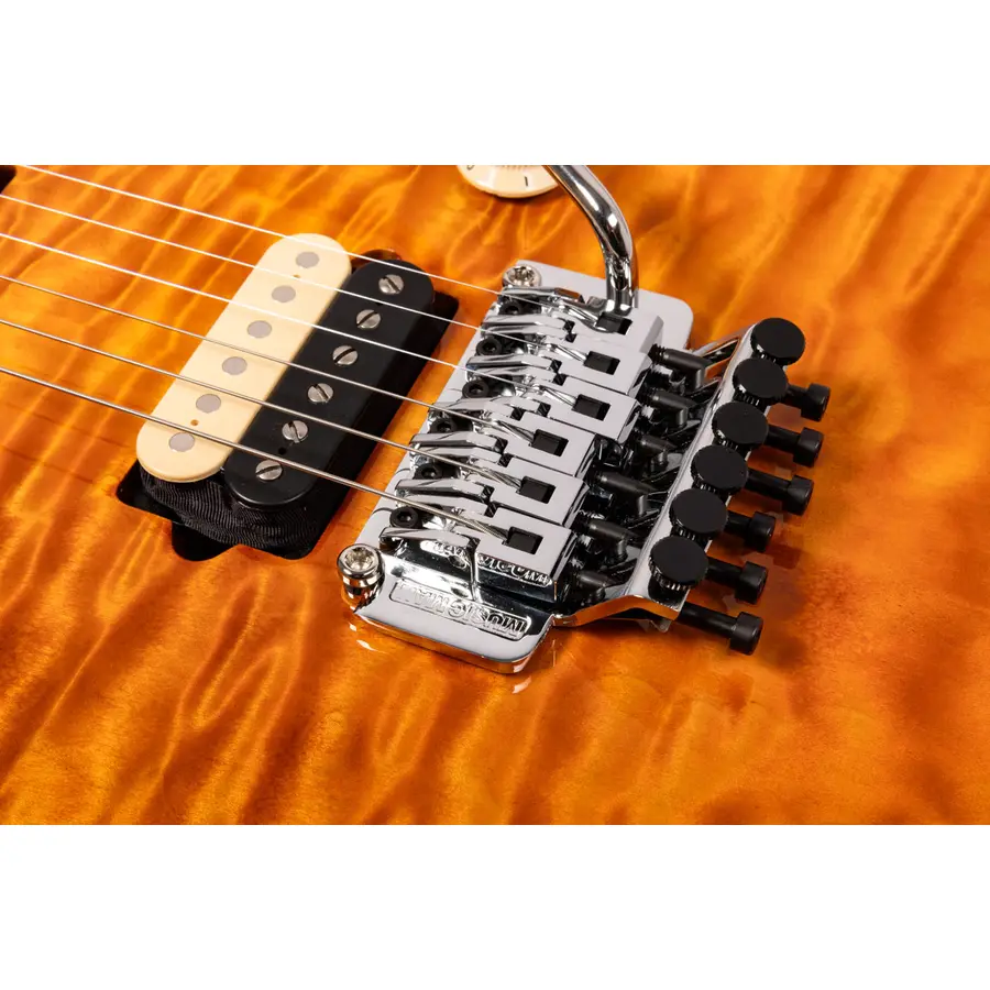 music-man-axis-30th-anniversary-translucent-gold-mm-30330g11g00tbcr-5