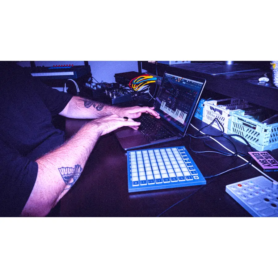 novation-flpad-mini-14400054-6