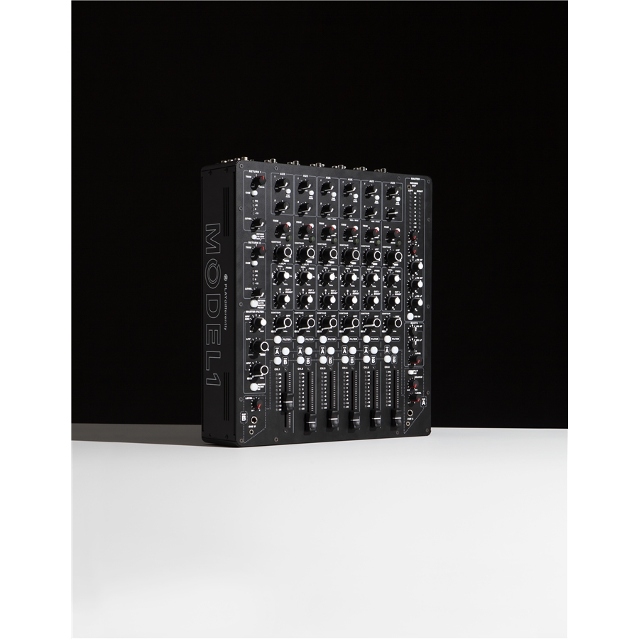 11-allen-heath-play-differently-model-1-gal61901010_0