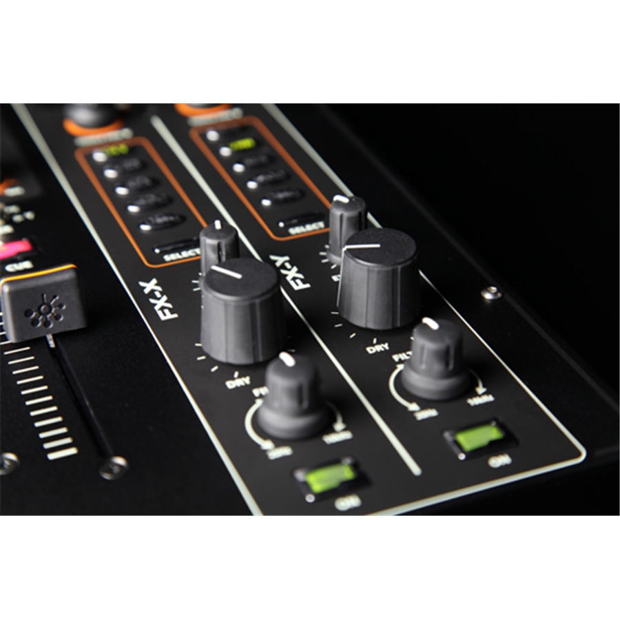 11-allen-heath-xone-db2-gal61900069_3