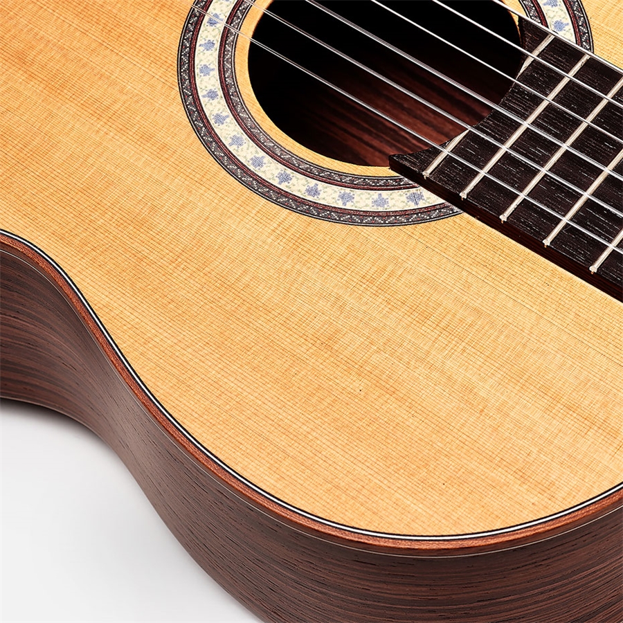 23-esteve-jucar-chitarra-classica-06190471_2