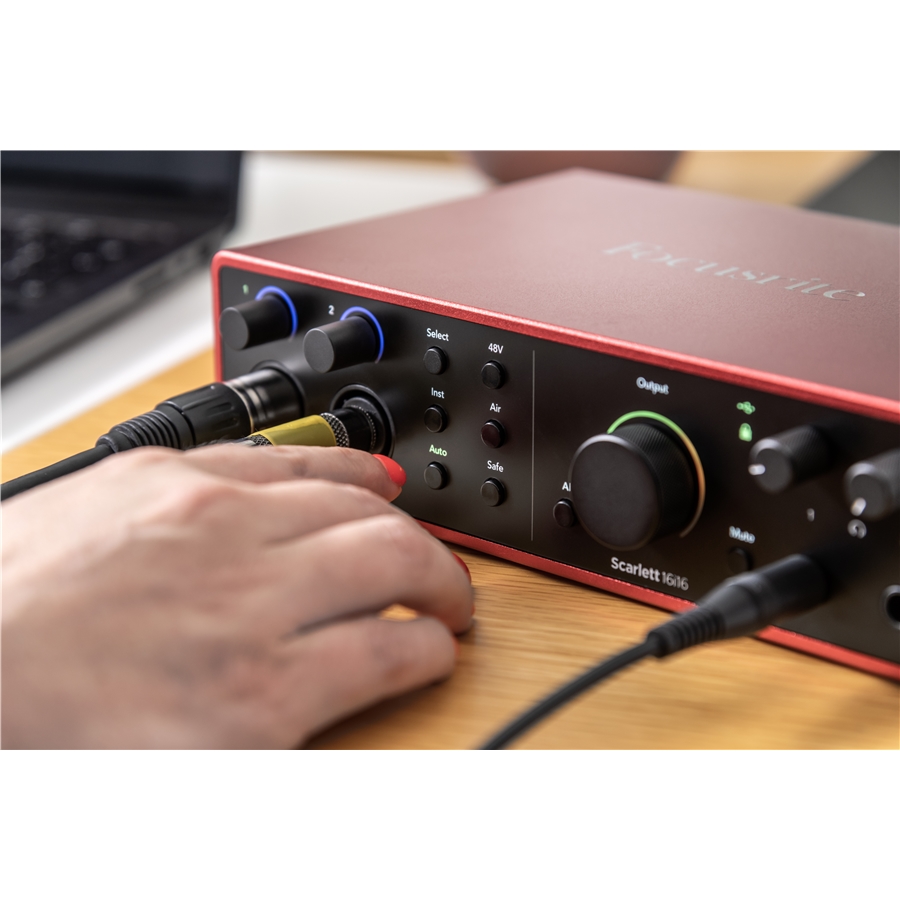 26-focusrite-scarlett-16i16-4th-gen-gfo02001239_6