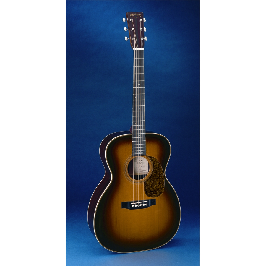 33-martin-co-000-28ec-eric-clapton-1935-sunburst-06600758_0