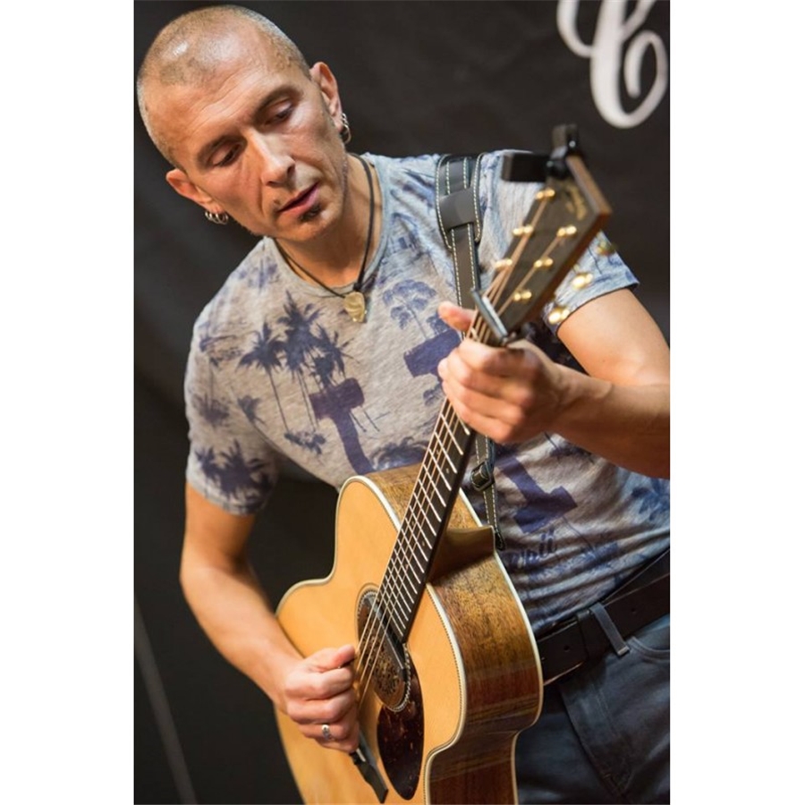 33-martin-co-000-28i-koa-italy-custom-shop-limited-edition-06600687_3