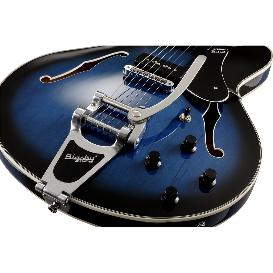 56-vox-bobcat-v90b-bigsby-sapphire-blue-c1030152019_2