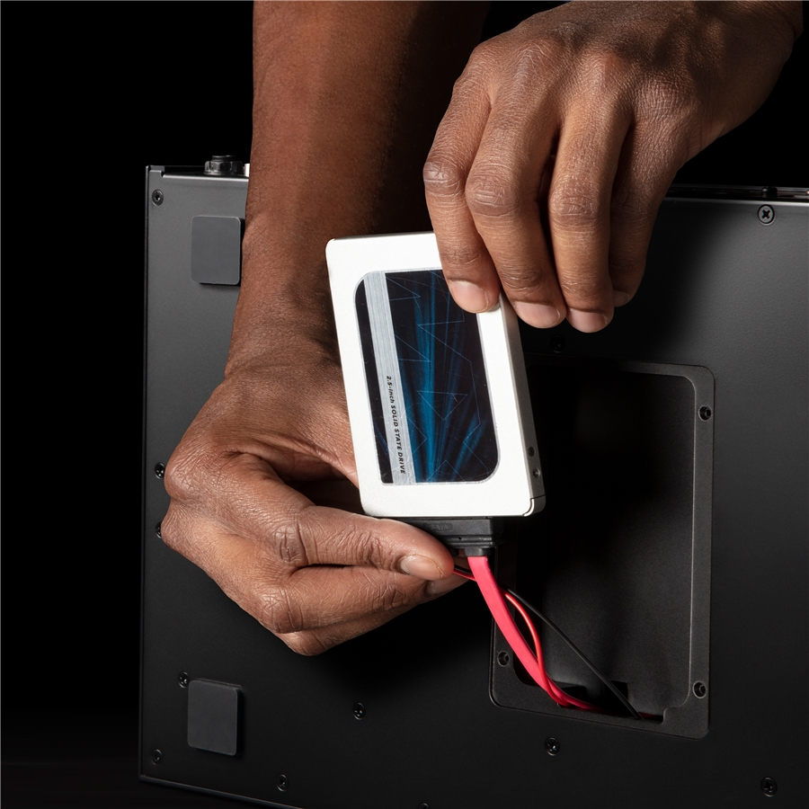 8-akai-professional-mpc-live-ii-6020005085_4