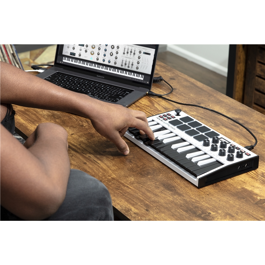 8-akai-professional-mpk-mini-mkiii-white-1070015545_8
