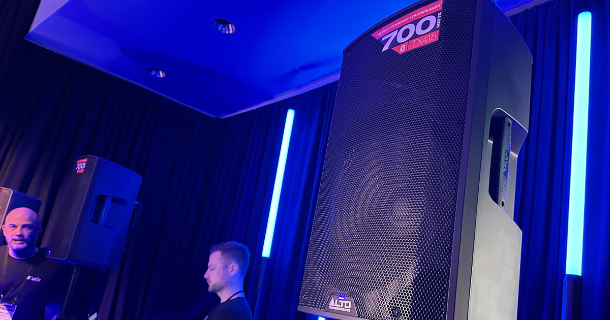 Alto Professional TX415